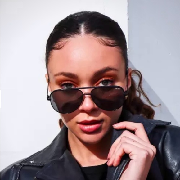 Quay x Desi High Key Aviator Sunglasses Black Metal Frame Mirror Smoke Lens - Picture 1 of 16